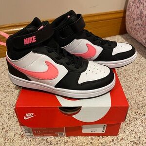 Girls Nike Black and Pink High-Top Sneakers Size 13 NWT